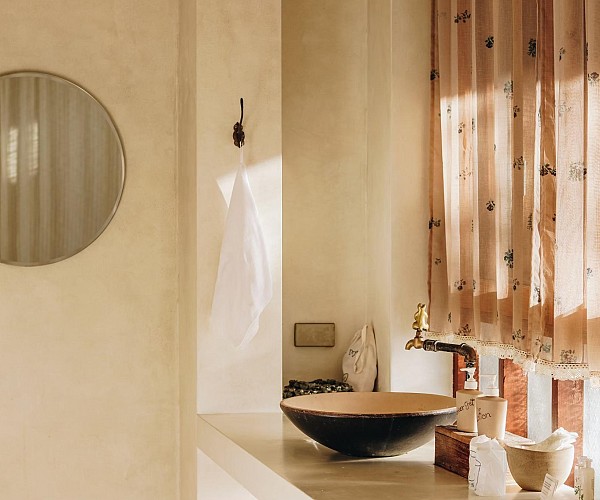 Luxury Suite with Jacuzzi