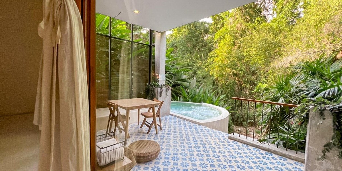 Pool Suite