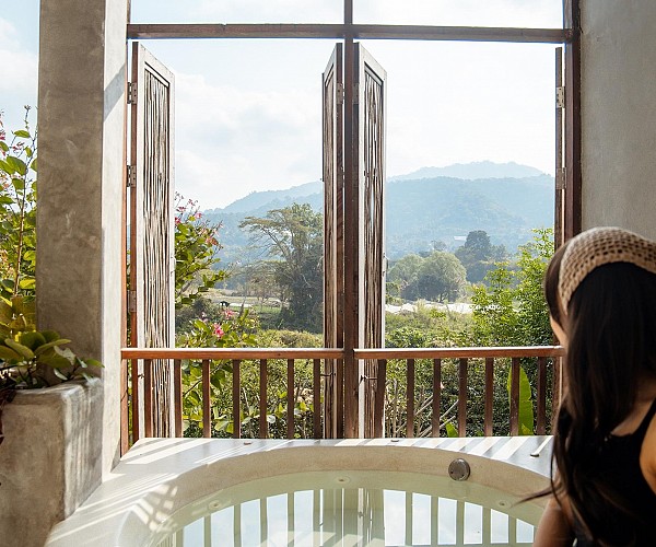 Mountain View Suite with Jacuzzi