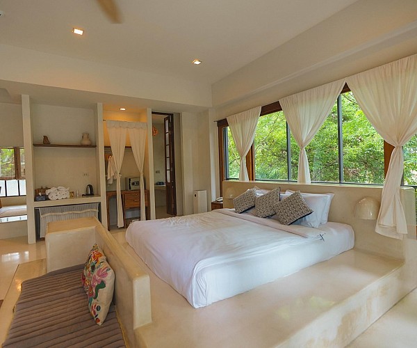Pool Suite