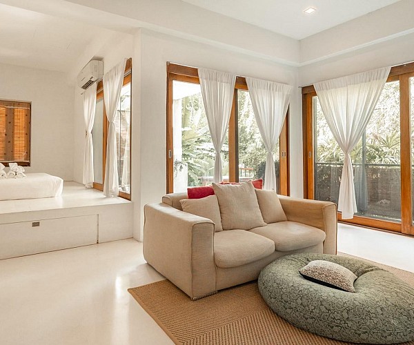 Luxury Suite with Jacuzzi