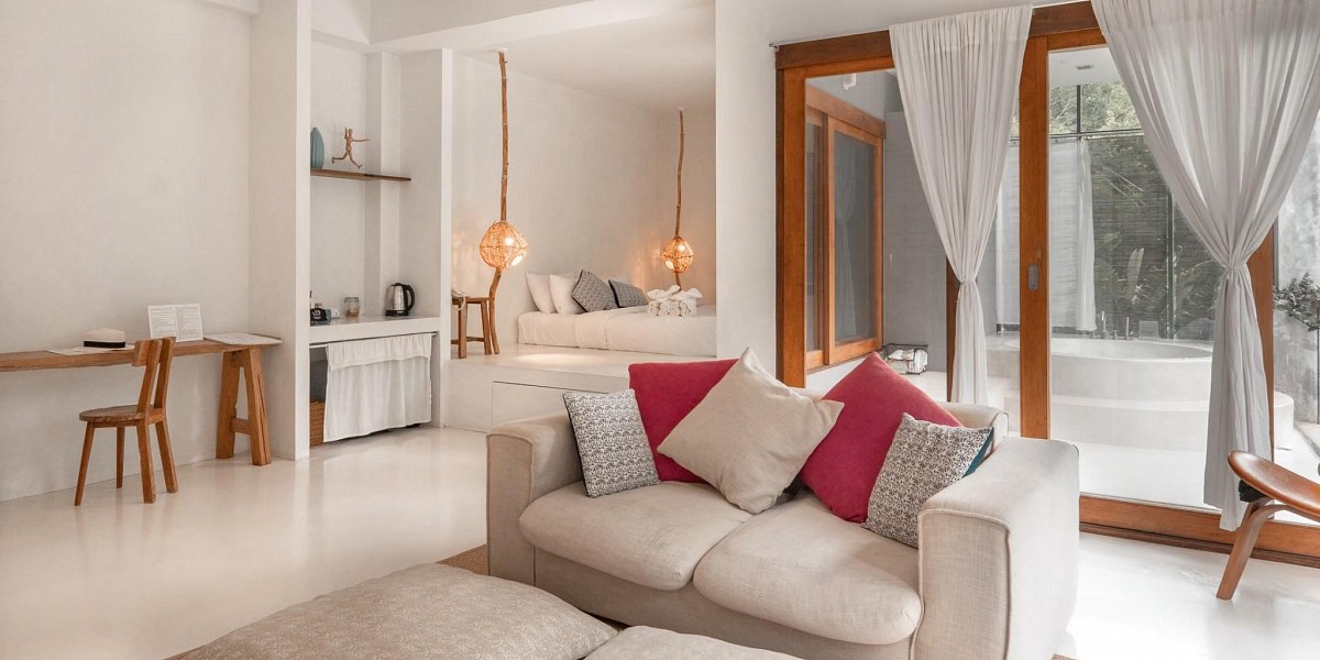 Luxury Suite with Jacuzzi