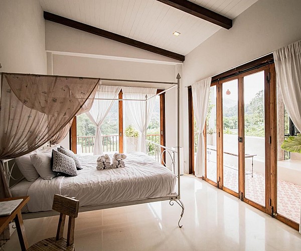 Mountain View Suite with Jacuzzi