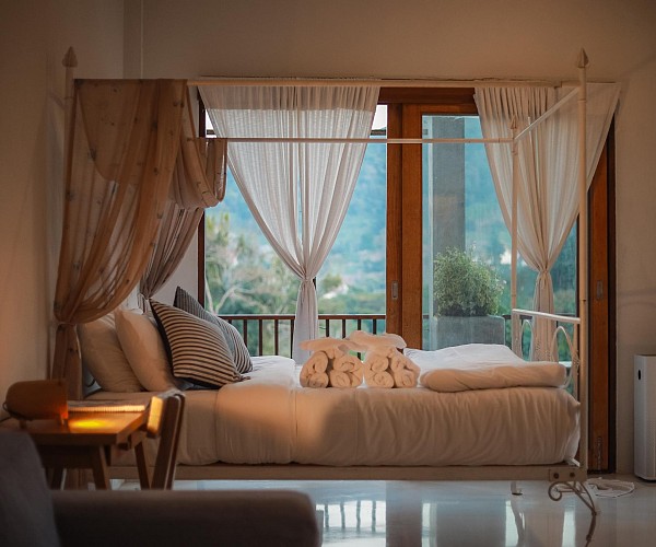 Mountain View Suite with Jacuzzi