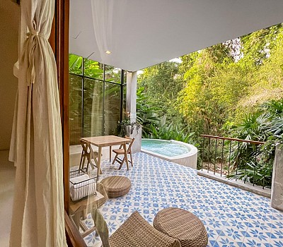 Pool Suite