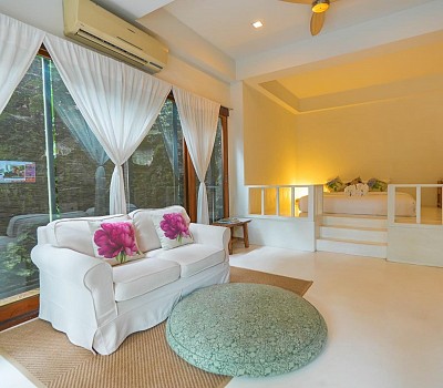 Luxury Suite with Jacuzzi