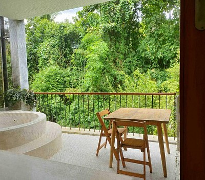 Luxury Suite with Jacuzzi