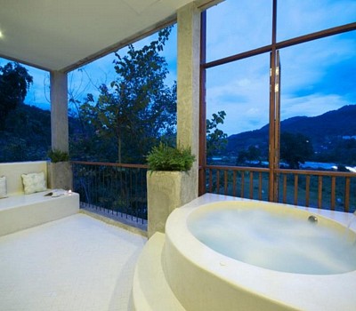 Mountain View Suite with Jacuzzi