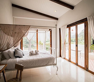 Mountain View Suite with Jacuzzi